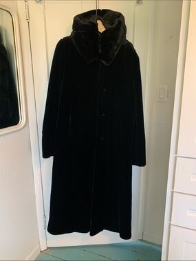 Women's Laura Black Long Plush faux fur Coat